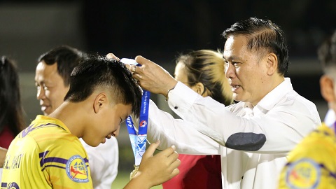 Chùm ảnh lễ trao giải VCK U17 Quốc gia - Cúp Thái Sơn Nam 2025
